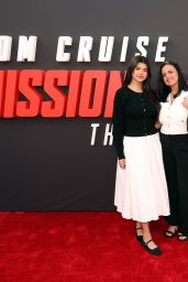 Sara Echeagaray Premiere Casual Chic Style