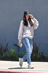 Sara Sampaio Searches Hollywood Hills for Mongo