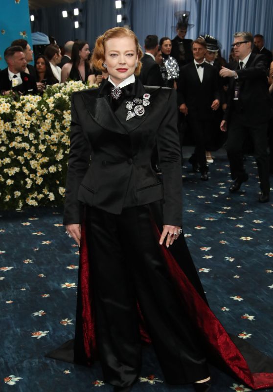 Sarah Snook at Met Gala 2025