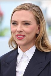 Scarlett Johansson Wears Prada at Cannes 2025 Photocall