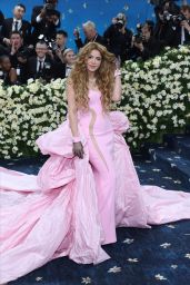 Shakira Reveals Rihanna Pregnancy at Met Gala 2025