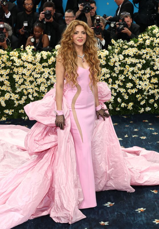 Shakira Reveals Rihanna Pregnancy at Met Gala 2025