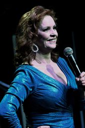 Sheena Easton Delivers Intimate Performance at Mizner Park