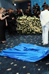 Simone Biles’ Bold Blue Look at the 2025 Met Gala