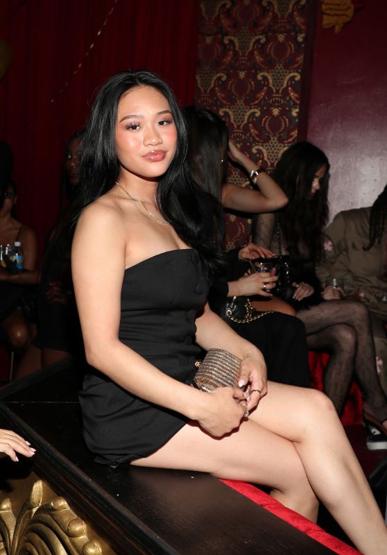 Sunisa Lee Attends Beacher