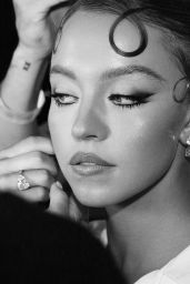 Sydney Sweeney - Met Gala 2025 Photoshoot