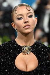 Sydney Sweeney’s Vintage-Inspired Look at the 2025 Met Gala