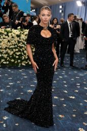 Sydney Sweeney’s Vintage-Inspired Look at the 2025 Met Gala