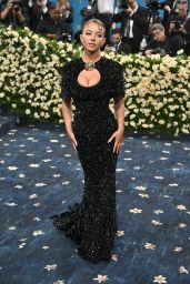 Sydney Sweeney’s Vintage-Inspired Look at the 2025 Met Gala