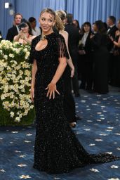 Sydney Sweeney’s Vintage-Inspired Look at the 2025 Met Gala