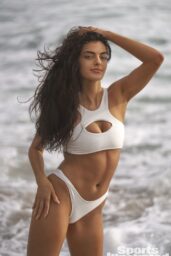 Toni Breidinger Sports Illustrated Swimsuit 2025
