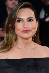 What Mariska Hargitay Wore to Cannes for ‘My Mom Jayne’