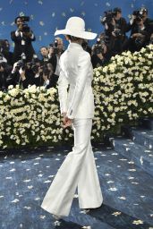 Zendaya’s Iconic Met Gala 2025 Look: Tailoring Black Style