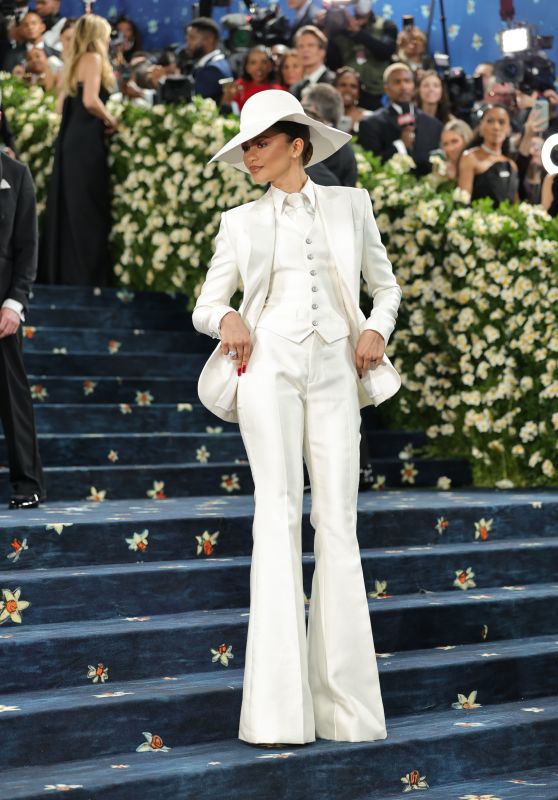 Zendaya’s Iconic Met Gala 2025 Look: Tailoring Black Style