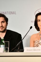 Zoey Deutch Nouvelle Vague Cannes Press