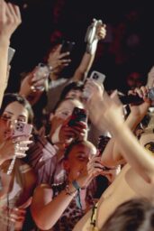 Addison Rae Live: London Stage Energy - 06 10 2025