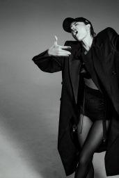 Alessandra Ambrosio Dominates in M Revista de Milenio