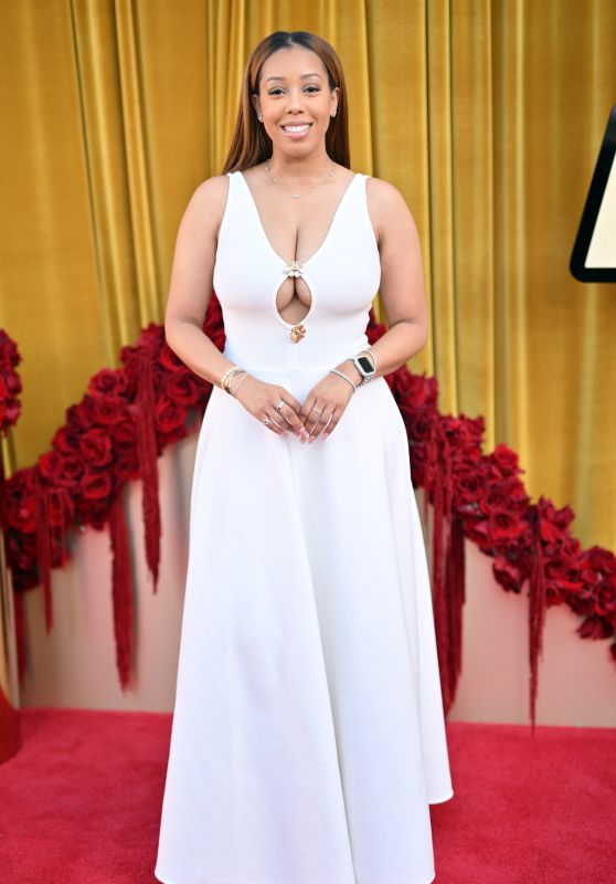 Alexyz Liggins Embraces White-Hot Elegance at Hollywood Unlocked
