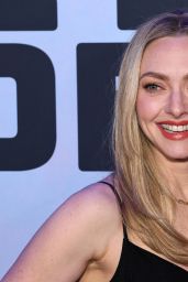 Amanda Seyfried Fringe Dress Rabanne NYC Premiere 2025