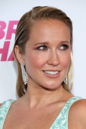 Anna Camp Commands "Bride Hard" Premiere