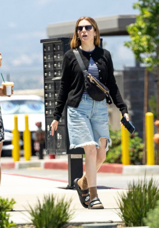 Anna Kendrick road trips to Palm Springs 06.02.2025