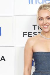 AnnaSophia Robb Debuts Chic Denim at Tribeca Premiere