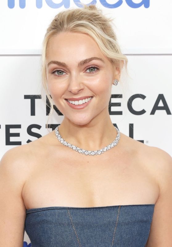 AnnaSophia Robb Debuts Chic Denim at Tribeca Premiere