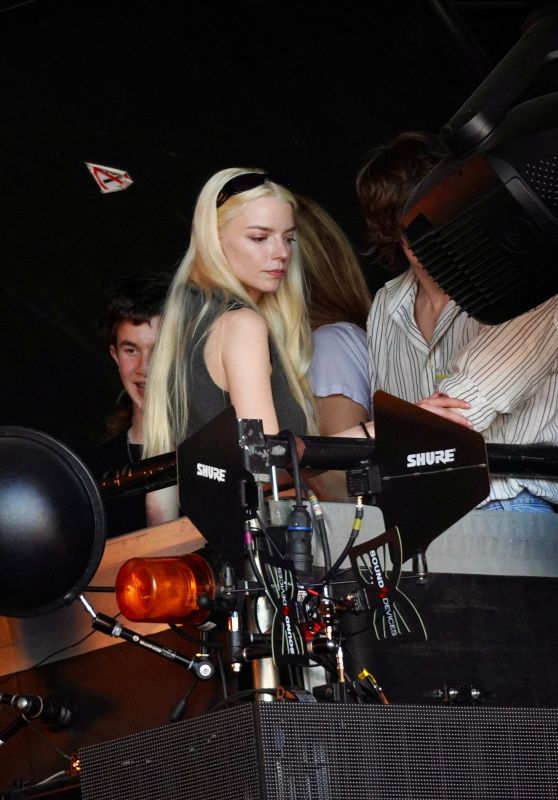 Anya Taylor-Joy Channels Concert Cool at Glastonbury