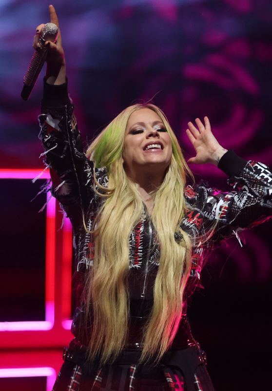 Avril Lavigne Rocks Greatest Hits Tour in Syracuse - 05/28/2025
