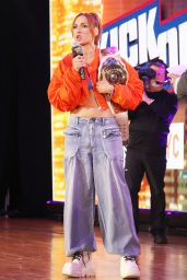 Becky Lynch Debuts Indie-Sleek at Fanatics Fest NYC