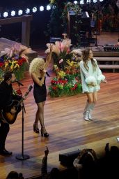 Carly Pearce Unveils "Hummingbird" Tour Glamour