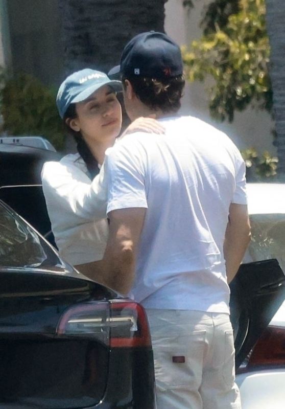 Caylee Cowan, Casey Affleck Spotted After Lunch Date in Los Feliz
