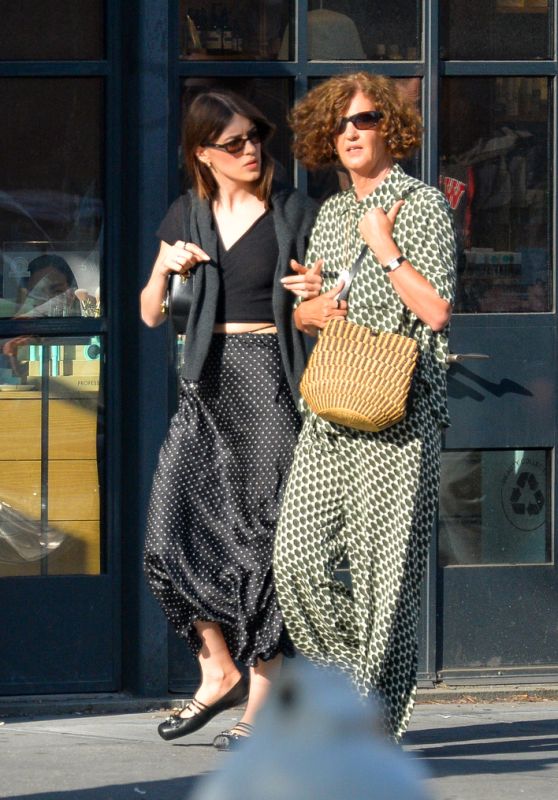 Daisy Edgar-Jones Steps Out in New York City with Her Mom