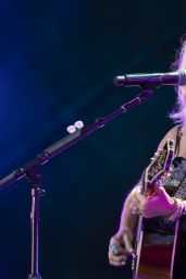 Deana Carter Performs with Grit at CMA Fest 2025