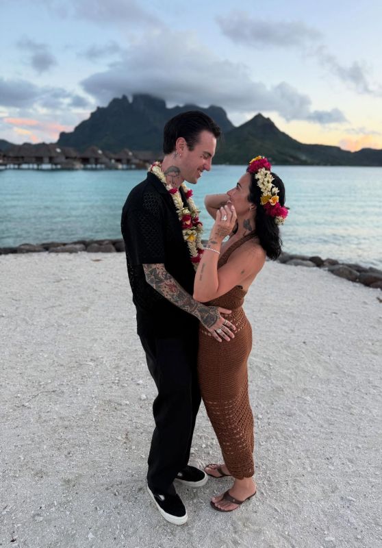 Demi Lovato Charms in Retrofête Crochet