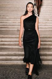 Deva Cassel Unveils Sleek Silhouettes at Max Mara Resort 2026