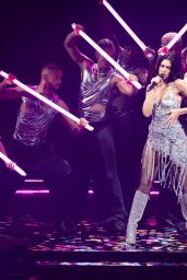 Dua Lipa Ignites Amsterdam Radical Optimism Tour: 06.04.2025