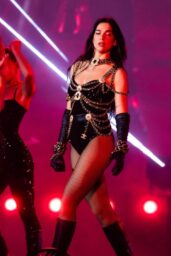 Dua Lipa: Pop Sensation’s Glamorous New Look