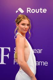 Ellie Thumann Elevates Miami Gala in Grecian White