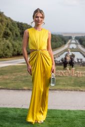 Ellie Thumann Illuminates Max Mara Cruise Show in Radiant Yellow
