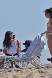 Elsie Hewitt Soaks Up Sun in Palm Beach