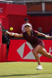 Emma Raducanu Dominates HSBC Championship First Round