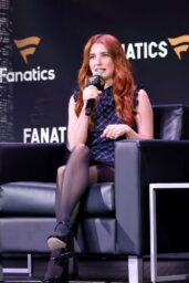 Emma Roberts Debuts Red Hair at Fanatics Fest NYC 2025