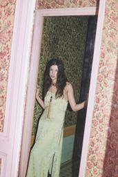 Ever Anderson Channels Effortless Chic for Chloé Fall 2025