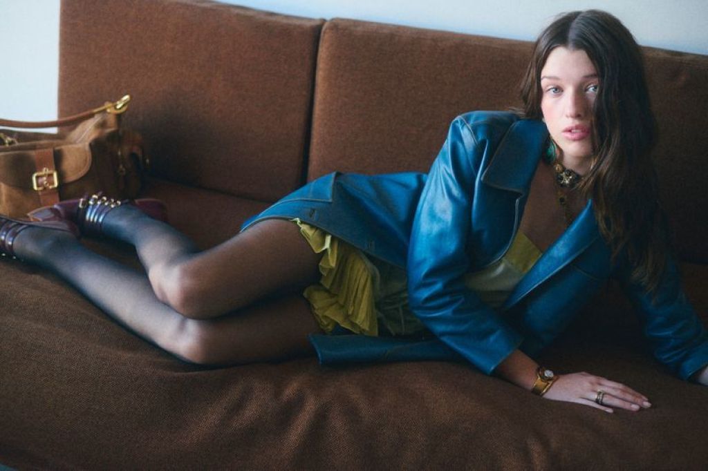 Ever Anderson Channels Effortless Chic for Chloé Fall 2025 Ever Anderson Channels Effortless Chic for Chloé Fall 2025