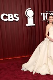 Fina Strazza Tony Awards Elegance - 06.08.2025