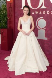 Fina Strazza Tony Awards Elegance - 06 08 2025