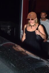 Florence Pugh keeps low profile at The Devonshire Soho