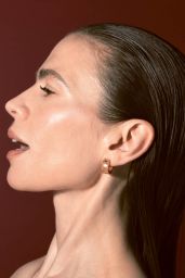 Hayley Atwell Embraces Bold Minimalism for Hunger Magazine
