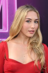 Heloise Huthart Dazzles at 